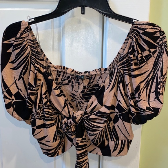 Tops - cropped blouse